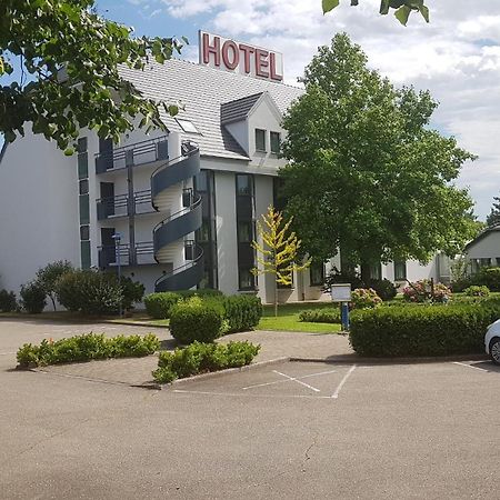 Hotel Restaurant La Tour Romaine - Haguenau - Strasbourg Nord Schweighouse-sur-Moder Exterior photo